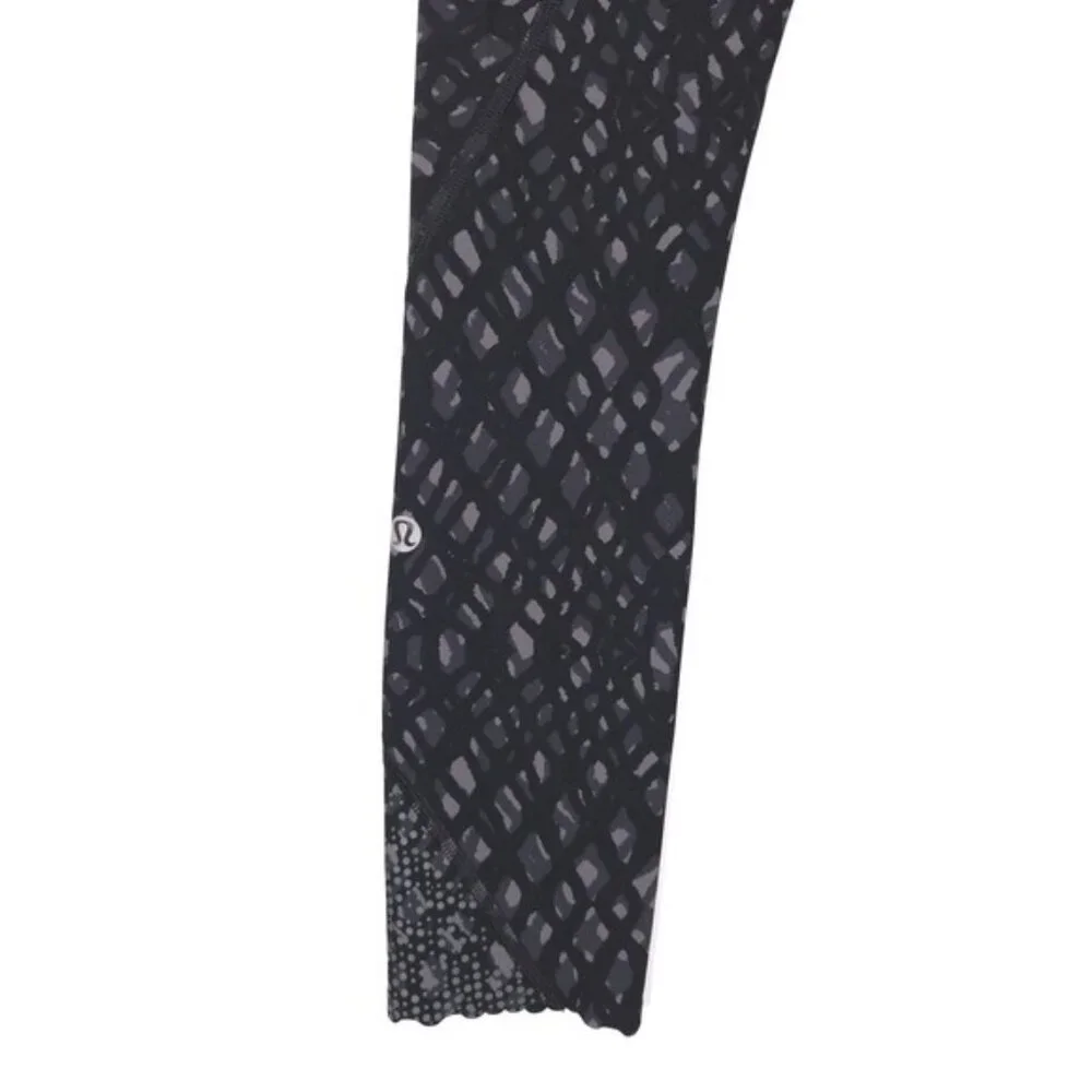 Lululemon Women's Leggings Reflective Patterned‎ Black Size 4